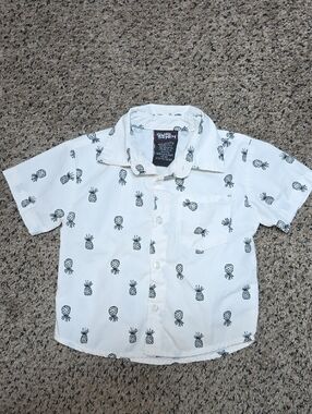 Quad Seven White Short Sleeve Pineapple Button-Front Shirt